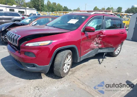 2015 Jeep Cherokee Latitude z USA, uszkodzony, nr VIN 1C4PJMCS5FW773407